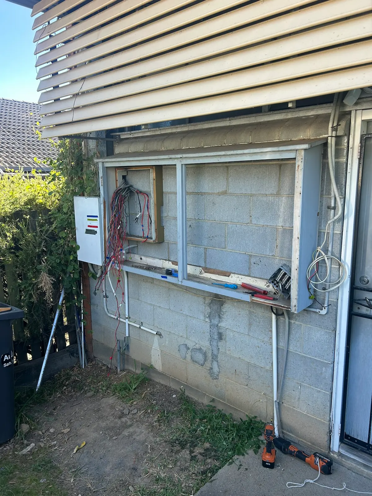 Stripped multi-tenancy switchboard frame during board replacement